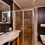 Hotel 212