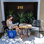 212 Hotel 4*